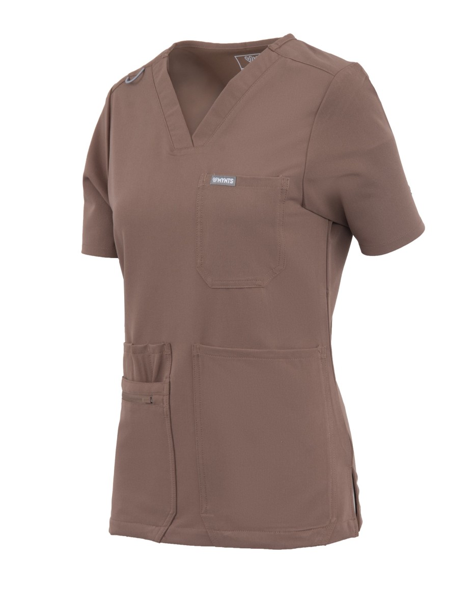 V-Neck Pocket Genius – Scrub Top Women WMT001 Sahara Mokka - MYNTS