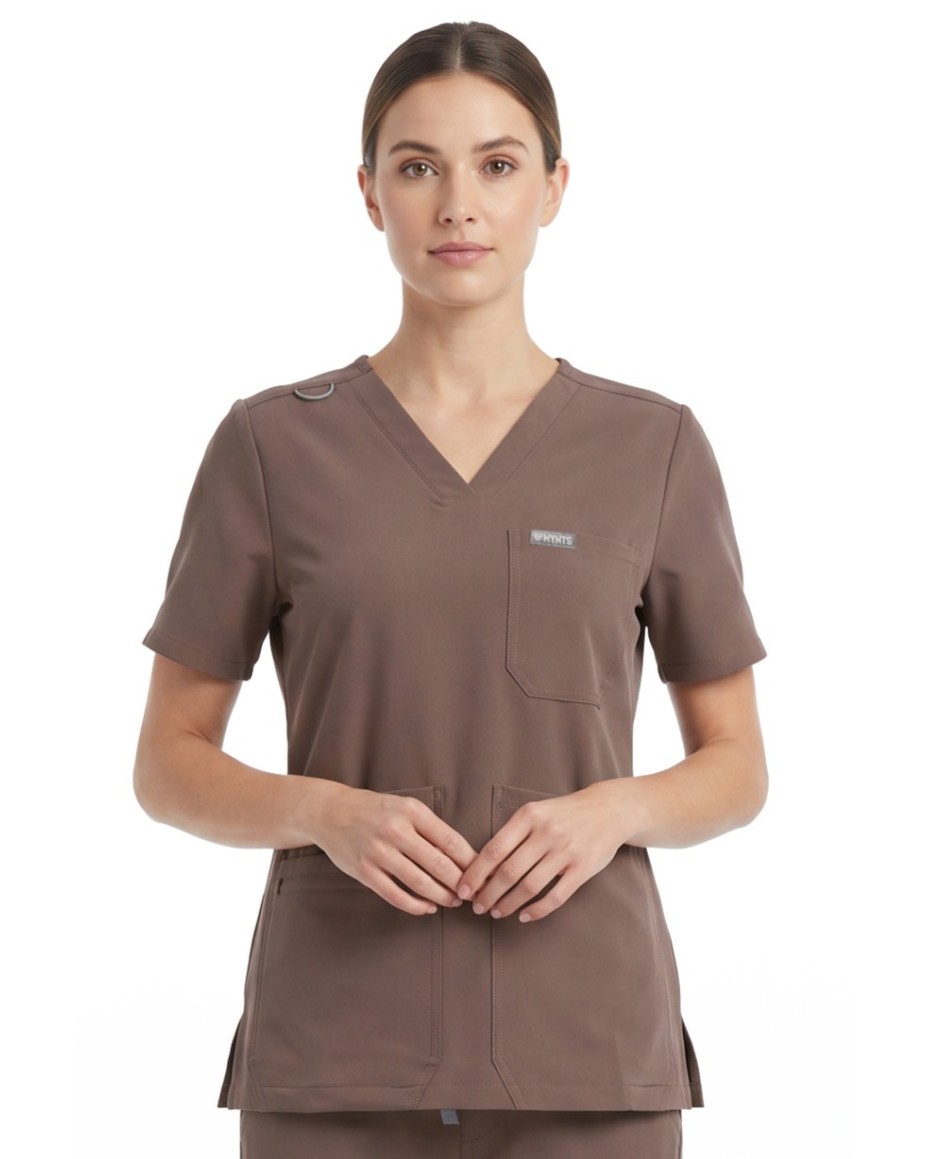 V-Neck Pocket Genius – Scrub Top Women WMT001 Sahara Mokka - MYNTS